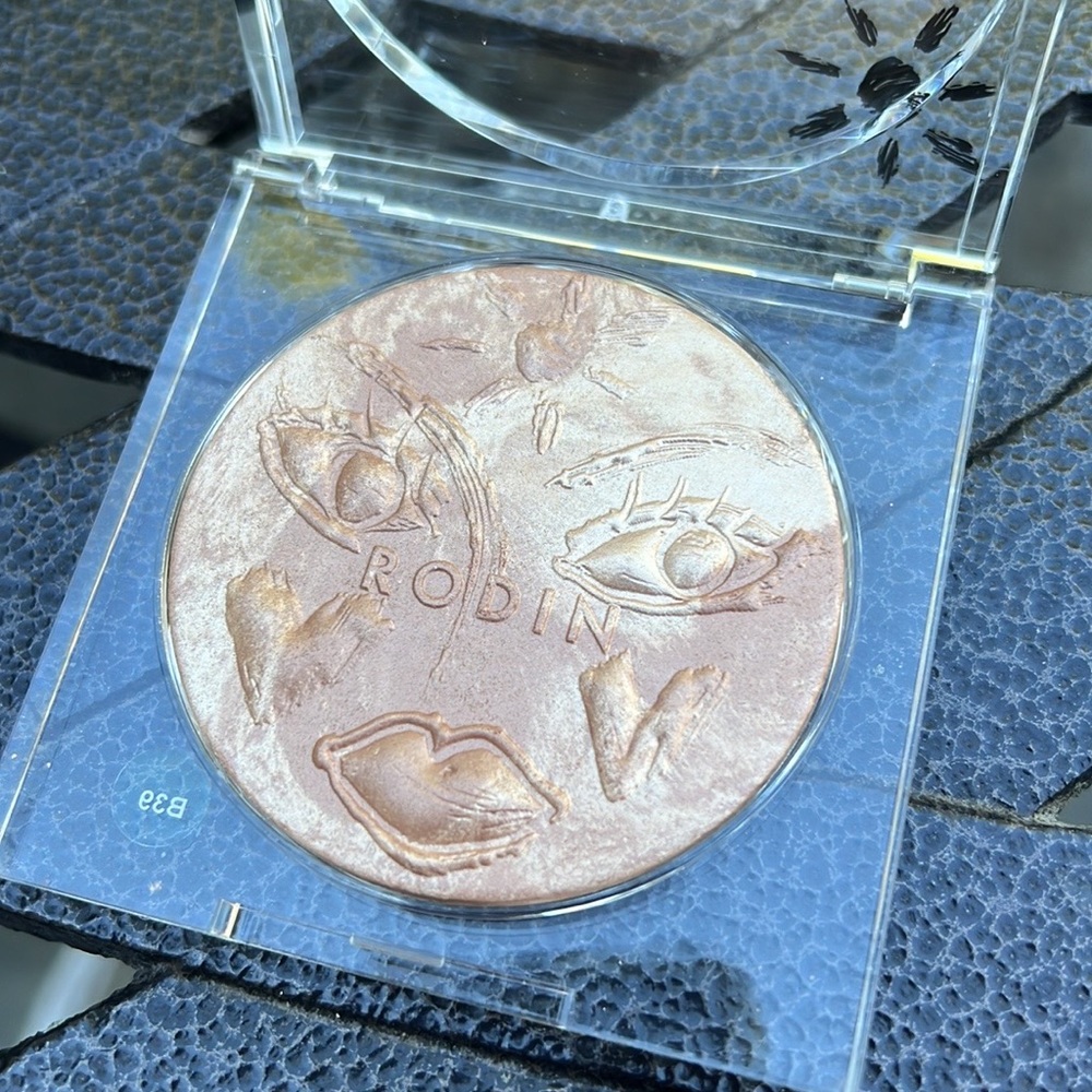 Rodin Luxury Illuminating Powder- Goddess Aurora